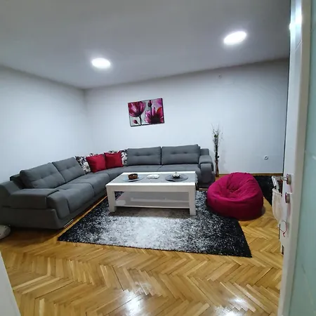 Kladusa Apartment *